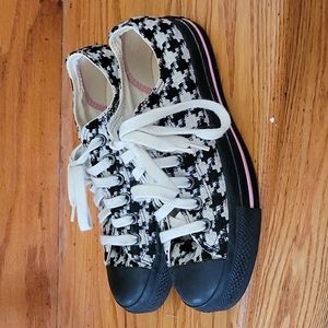 Converse AllStar Chuck Taylor low top limited